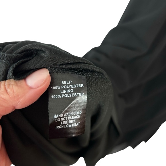 Lulu’s Maxi Gown Prom Homecoming Dress Black Strappy A-line Halter Size M - Picture 13 of 14